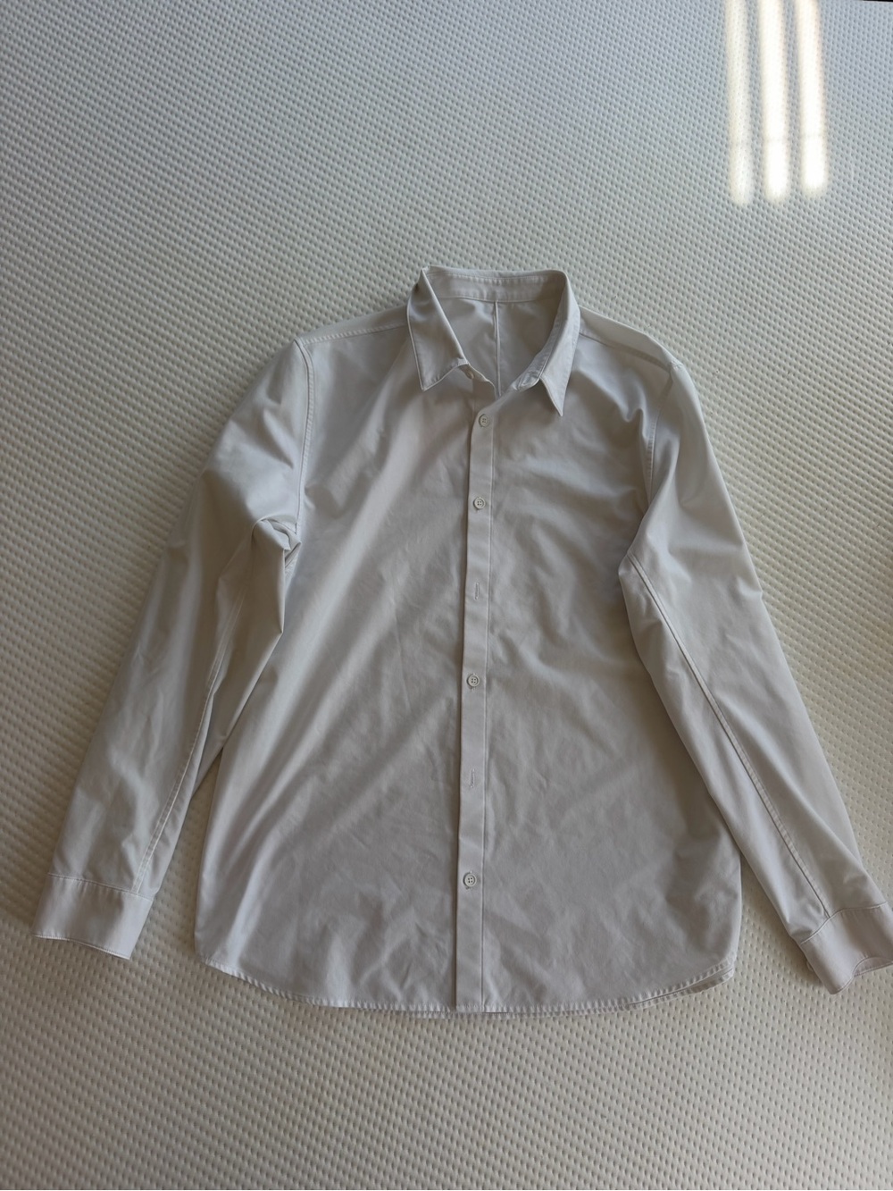 Lululemon Men’s Technical Long Sleeve Button Down Shirt Medium White
